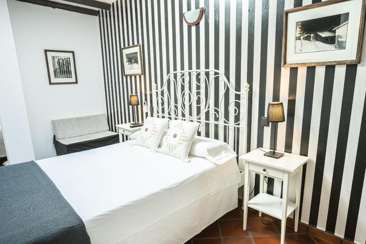 Versátil Apartamentos Zarza De Granadilla Bagian luar foto